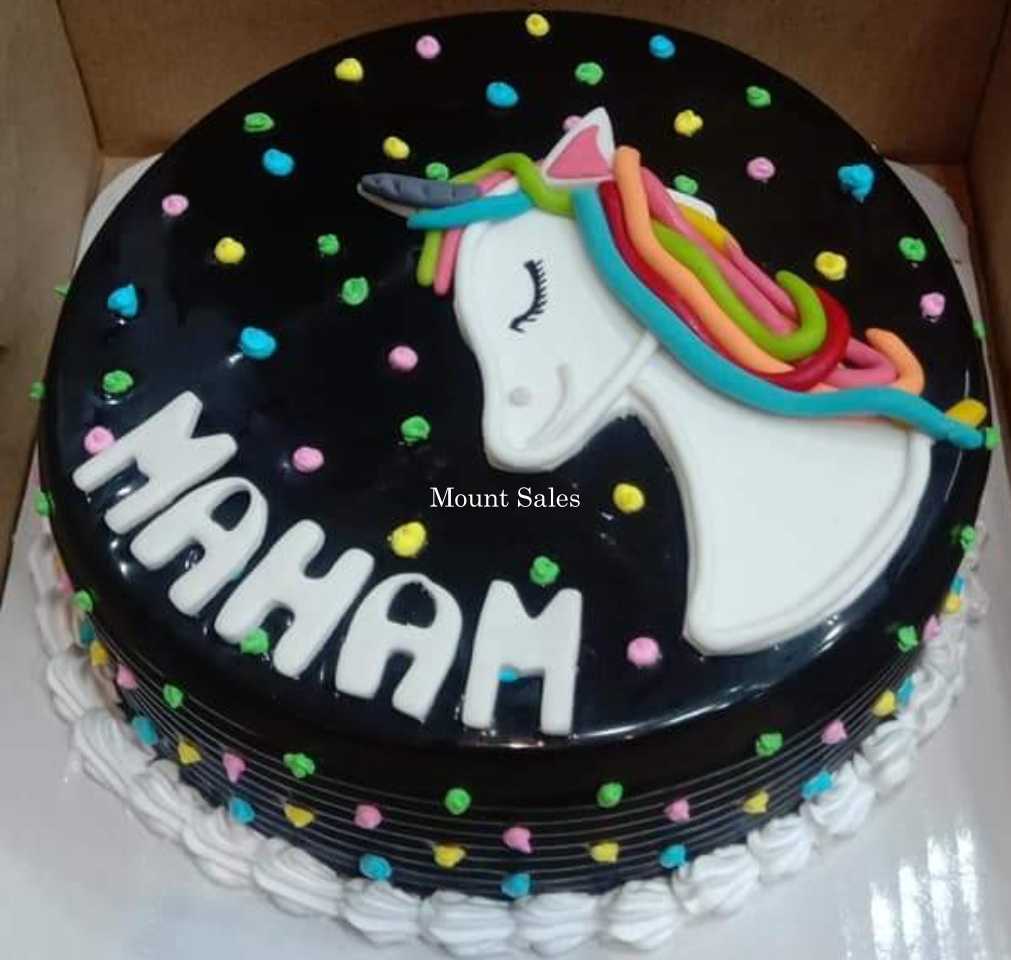 Premium RED N White Velvet Cake